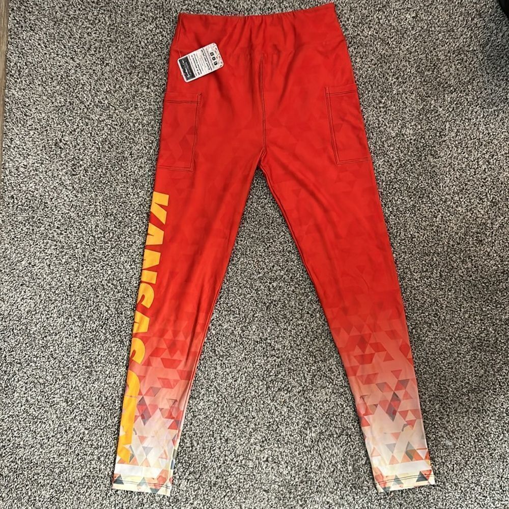 MOONSHINE & LACE Boutique Kansas City Leggings - Picture 5 of 10